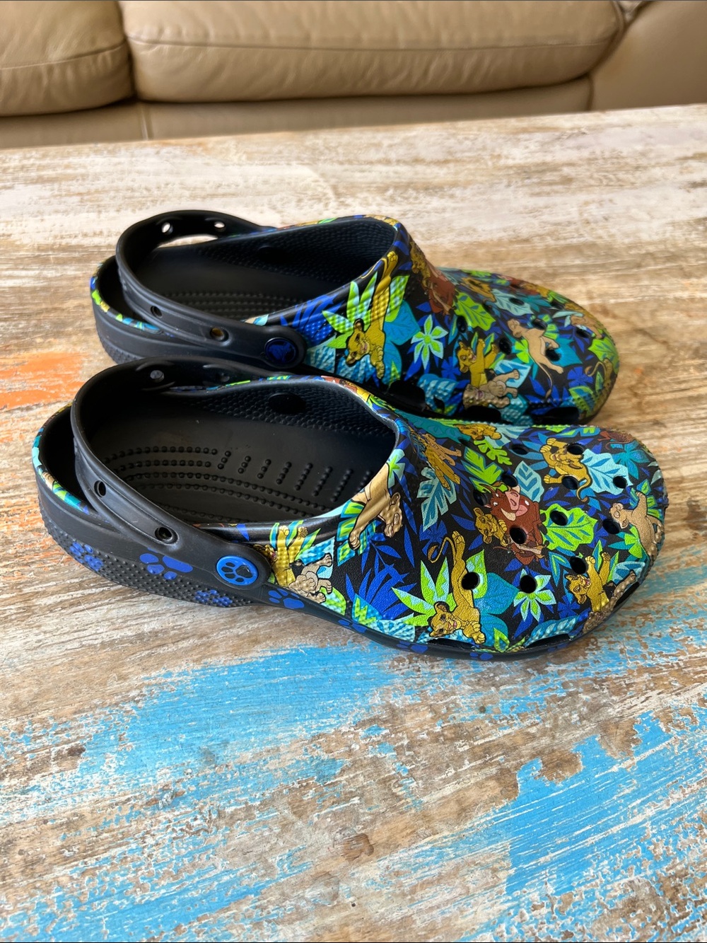 Crocs x Disney The Lion King Clogs - Picture 2 of 13